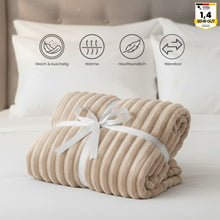 Lade das Bild in den Galerie-Viewer, Kuschelwunder Deluxe – Extra Große Premium-Fleece-Decke