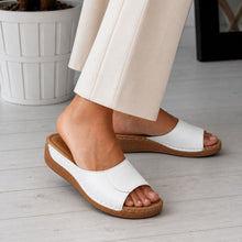 Lade das Bild in den Galerie-Viewer, VivaStep - Schmerzlindernde Komfortsandalen | Ergonomisches Design &amp; Rutschfest
